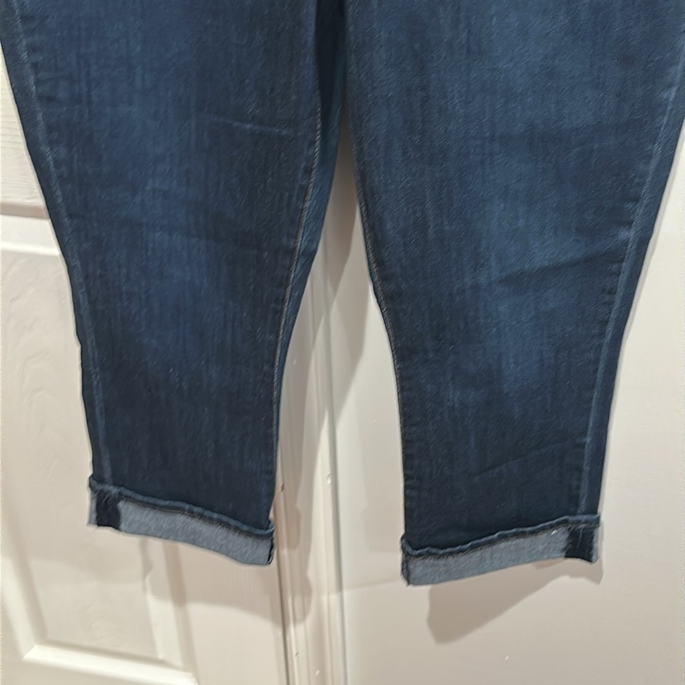 Levi Strauss Signature Women's Mid Rise Capri Jeans Size 12 - Picture 6 of 12